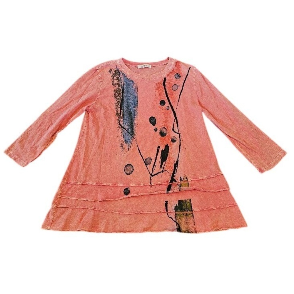 Jess & Jane Women Medium Coral Pink Abstract Graphic Tiered Ruffle Hem Shirt